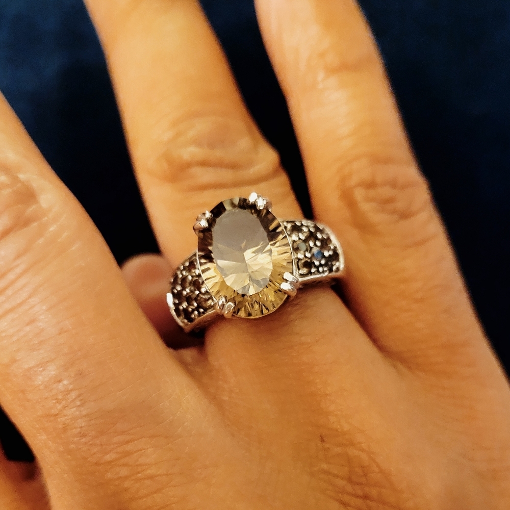 Topaz Ring - Picture 4 of 11